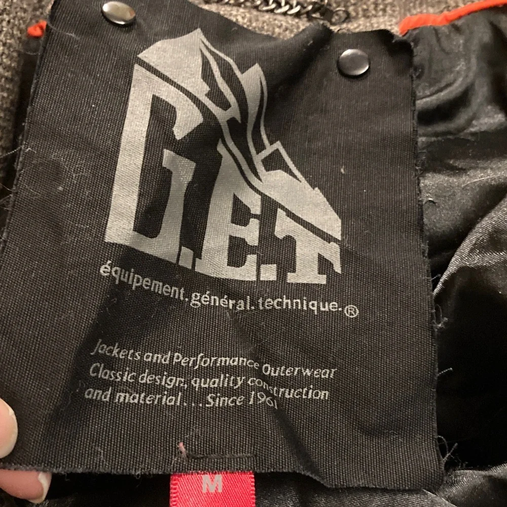 G.e.t. stylish gray